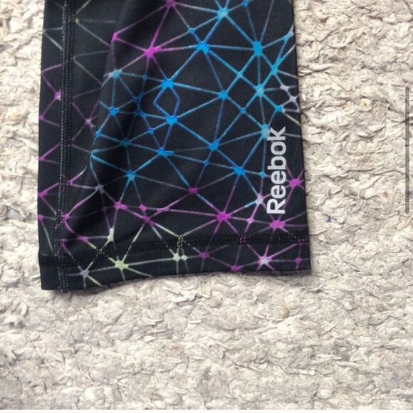 Reebok black and multicolor printed crop leggings - Picture 3 of 5